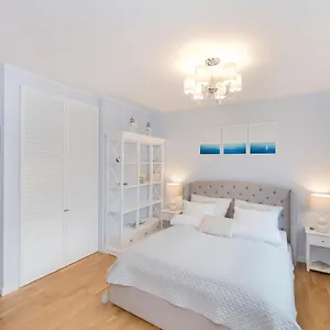 https://apartament-hamptons-relaks-blisko-play-i-molo.sopothotels.com